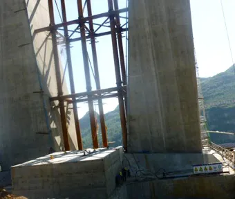 Nos produits et services&nbsp;ont obtenu des &eacute;loges pour la construction du pont suspendu de 260&nbsp;m&egrave;tres de l'autoroute Gui-qian de la part de clients en Chine.